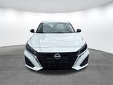 Thumbnail of 2025 Pearl White Tricoat Nissan Altima