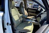 Thumbnail of 2019 White Diamond Pearl Acura MDX