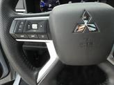 Thumbnail of 2022 White Diamond Mitsubishi Outlander