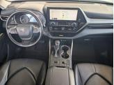 Thumbnail of 2023 Celestial Silver Metallic Toyota Highlander