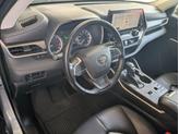 Thumbnail of 2023 Celestial Silver Metallic Toyota Highlander