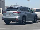 Thumbnail of 2023 Celestial Silver Metallic Toyota Highlander