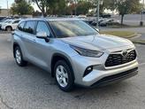 Thumbnail of 2024 Celestial Silver Metallic Toyota Highlander