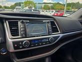 Thumbnail of 2017 Predawn Gray Mica Toyota Highlander Hybrid