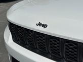 Thumbnail of 2025 Bright White Clearcoat Jeep Grand Cherokee