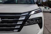 Thumbnail of 2025 Everest White Pearl/Super Black Nissan Rogue