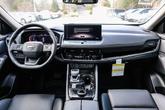 Thumbnail of 2025 Everest White Pearl/Super Black Nissan Rogue