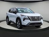 Thumbnail of 2025 Everest White Pearl/Super Black Nissan Rogue