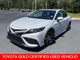 Photo of 2023 White (Ice Edge) Toyota Camry