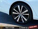 Thumbnail of 2022 Pearl White Tricoat Nissan Altima