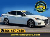 Photo of 2022 Pearl White Tricoat Nissan Altima