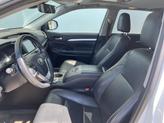 Thumbnail of 2019 Blizzard Pearl Toyota Highlander