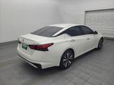 Thumbnail of 2019 Pearl White Tricoat Nissan Altima