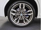 Thumbnail of 2020 Alpine White BMW X3
