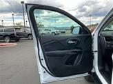 Thumbnail of 2019 Bright White Clearcoat Jeep Cherokee