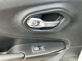 Thumbnail of 2019 Bright White Clearcoat Jeep Cherokee
