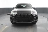 Thumbnail of 2020 Orca Black Metallic Audi Q7