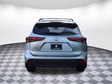 Thumbnail of 2022 Celestial Silver Metallic Toyota Highlander