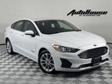 Photo of 2019 White Ford Fusion Hybrid