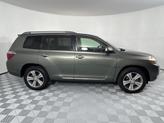 Thumbnail of 2009 Green Toyota Highlander