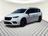 Thumbnail of 2025 Bright White Chrysler Pacifica