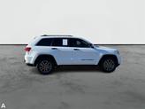 Thumbnail of 2021 Bright White Clearcoat Jeep Grand Cherokee