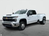 Photo of 2025 Summit White Chevrolet Silverado 3500