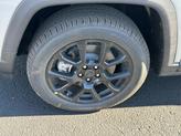 Thumbnail of 2025 Silver Zynith Metallic Clearcoat Jeep Compass