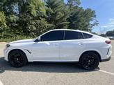 Thumbnail of 2022 Mineral White Metallic BMW X6