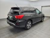 Thumbnail of 2017 Magnetic Black Metallic Nissan Pathfinder
