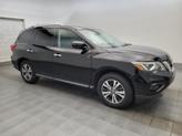 Thumbnail of 2017 Magnetic Black Metallic Nissan Pathfinder