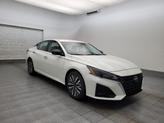 Thumbnail of 2024 Pearl White Tricoat Nissan Altima