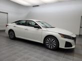 Thumbnail of 2024 Pearl White Tricoat Nissan Altima