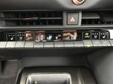 Thumbnail of 2025 Oxygen White Toyota Crown Signia