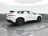 Thumbnail of 2025 Oxygen White Toyota Crown Signia