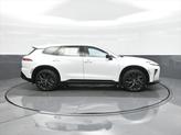 Thumbnail of 2025 Oxygen White Toyota Crown Signia