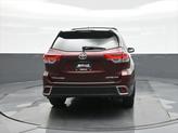 Thumbnail of 2018 Ooh La La Rouge Mica Toyota Highlander