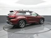 Thumbnail of 2018 Ooh La La Rouge Mica Toyota Highlander