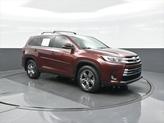 Photo of 2018 Ooh La La Rouge Mica Toyota Highlander