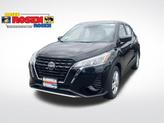 Photo of 2025 Super Black Nissan Kicks Play