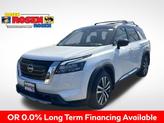Photo of 2025 White / Black Nissan Pathfinder