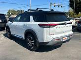 Thumbnail of 2025 White / Black Nissan Pathfinder