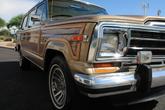 Thumbnail of 1990 Sand Metallic Jeep Grand Wagoneer