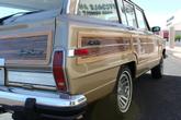 Thumbnail of 1990 Sand Metallic Jeep Grand Wagoneer