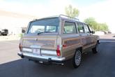 Thumbnail of 1990 Sand Metallic Jeep Grand Wagoneer