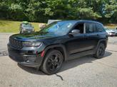 Thumbnail of 2023 Diamond Black Crystal Pearlcoat Jeep Grand Cherokee