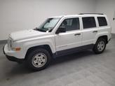 Thumbnail of 2016 Bright White Clearcoat Jeep Patriot