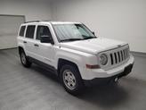 Thumbnail of 2016 Bright White Clearcoat Jeep Patriot