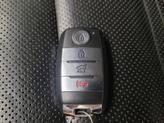 Thumbnail of 2018 Snow White Pearl Kia Sorento