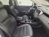 Thumbnail of 2018 Snow White Pearl Kia Sorento